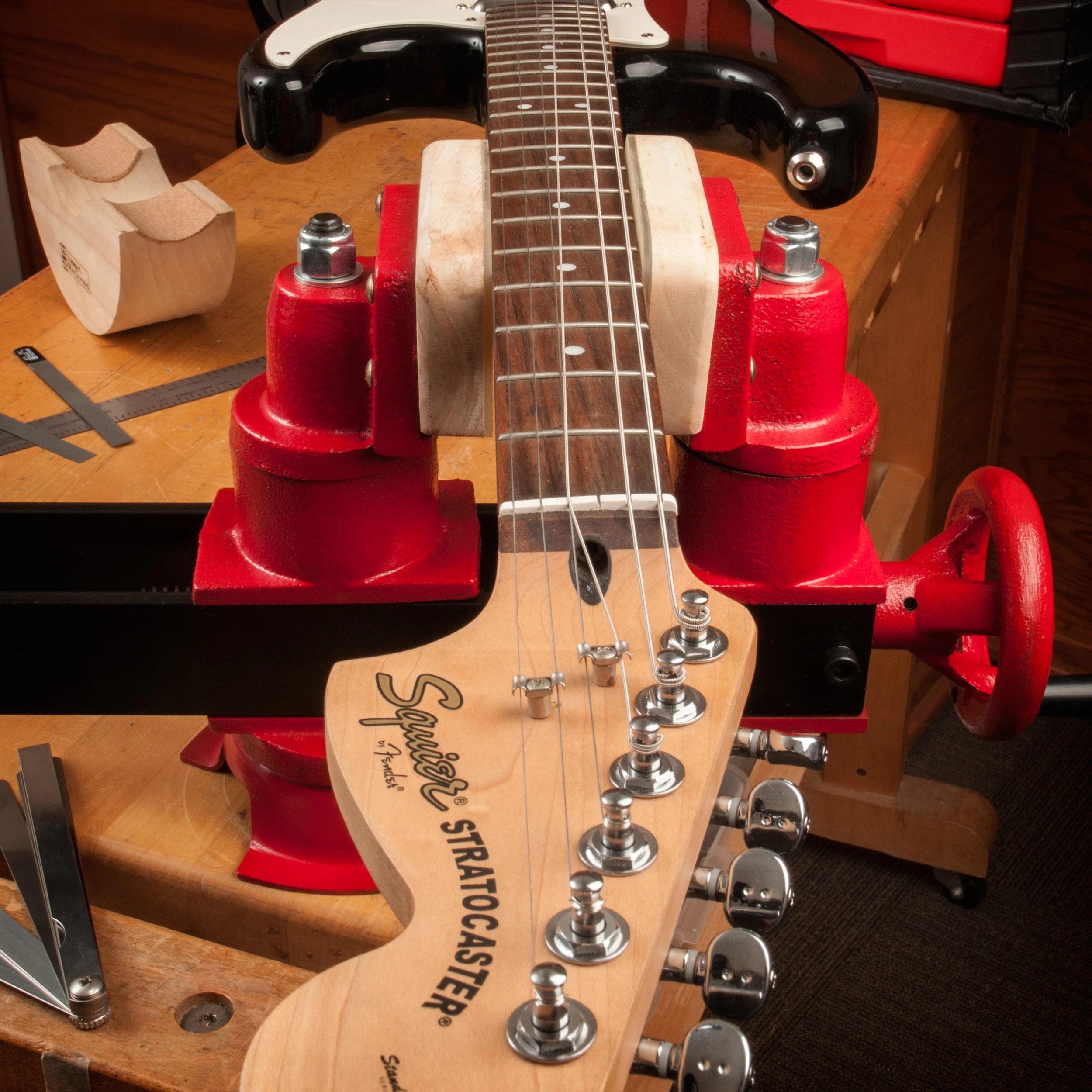 Guitar Repair Vise - StewMac - Image 3
