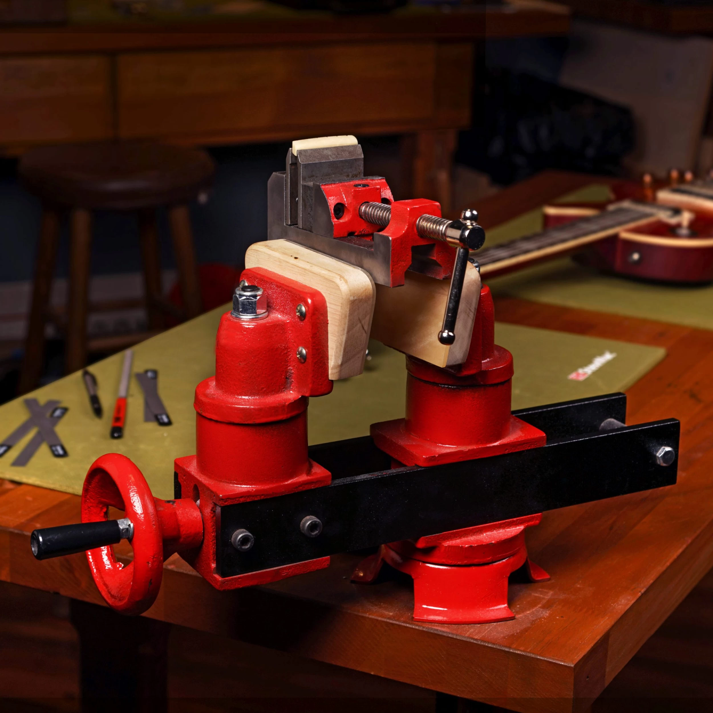 Guitar Repair Vise - StewMac - Image 5