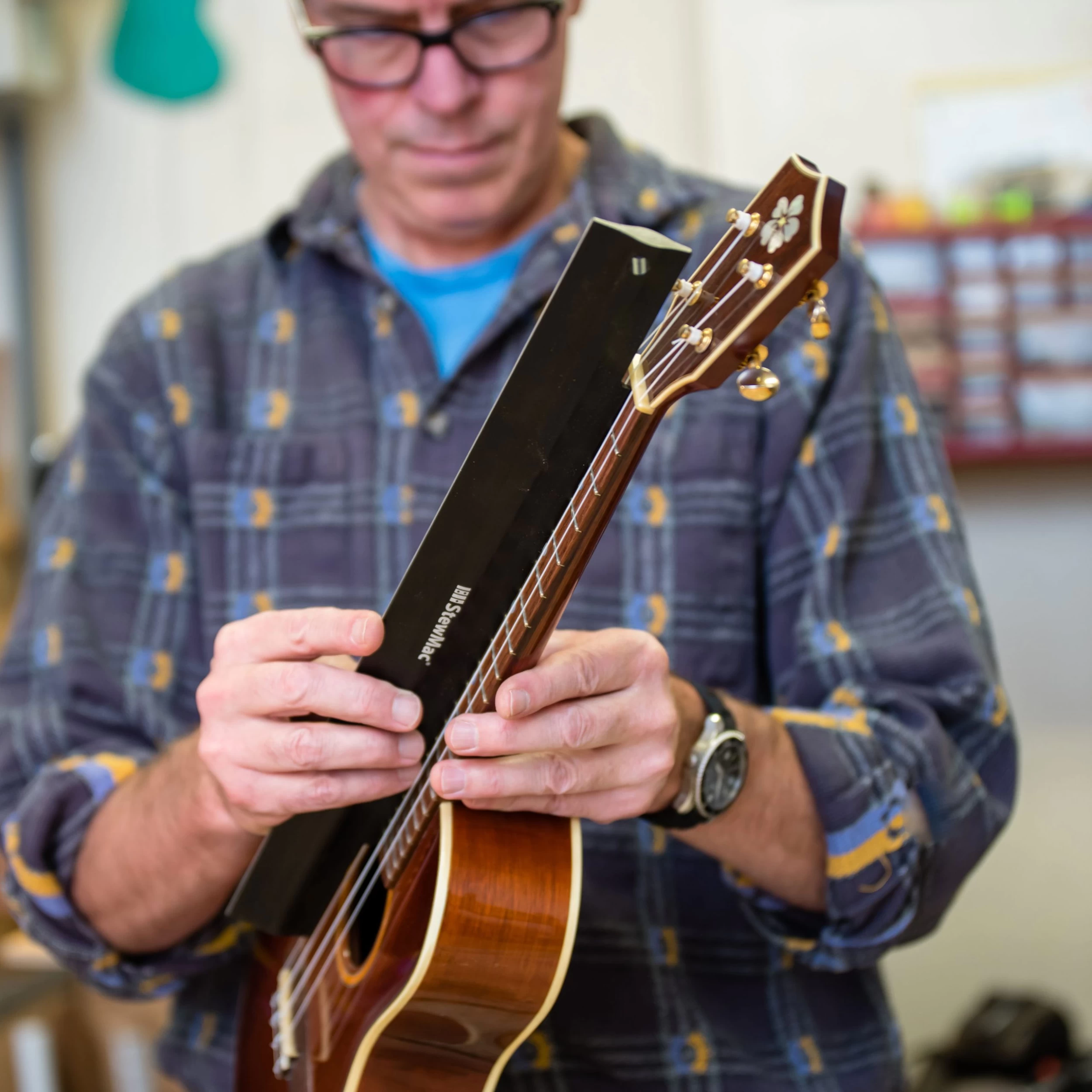 2-in-1 Precision Straightedge - StewMac - Image 4